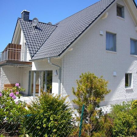 Strandnahes Ferienhaus Mit Terrasse, Strandamsel, بينز المظهر الخارجي الصورة