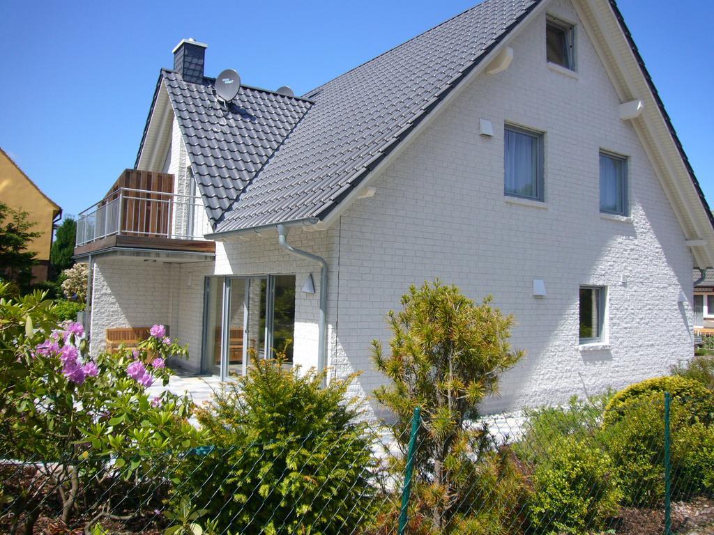 Strandnahes Ferienhaus Mit Terrasse, Strandamsel, بينز المظهر الخارجي الصورة